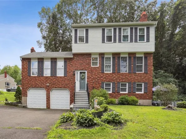 15 Deer Run Lane, North Haven, CT 06473