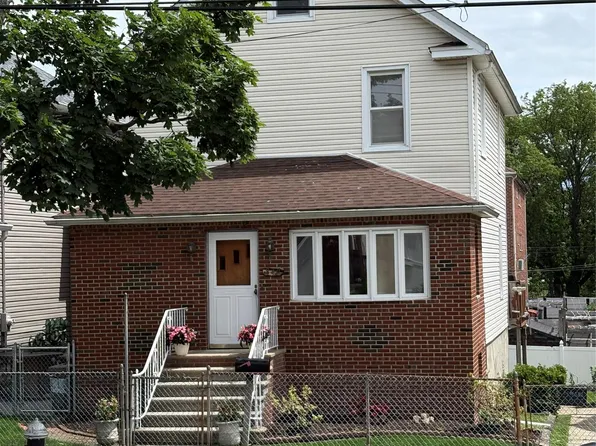 840 Hollywood Avenue, Bronx, NY 10465