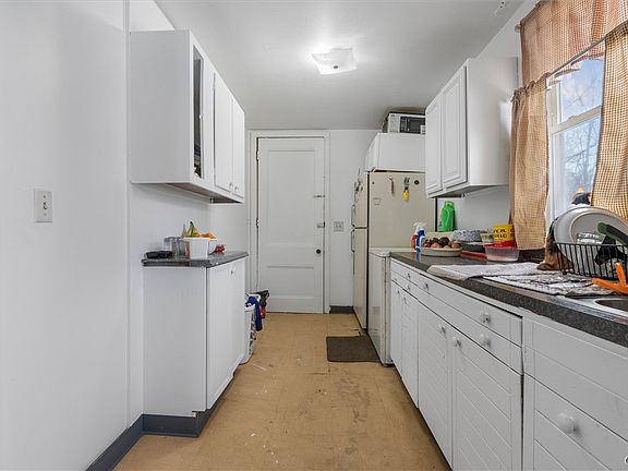4th image of 148 Seymour St #50