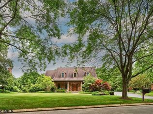 983 Greenbriar Dr, State College, PA 16801