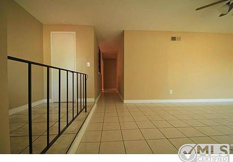 3rd image of 1082 Piccard Ave