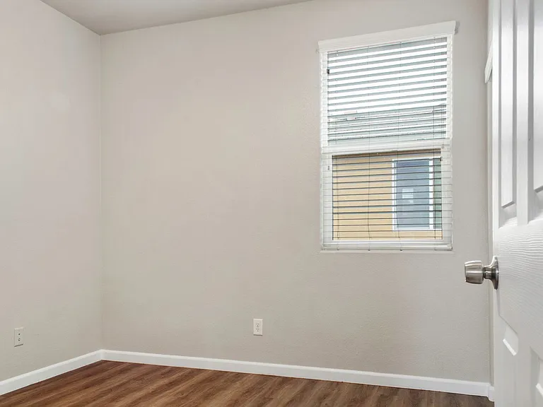 3249 Torrance Ave — Photo 18