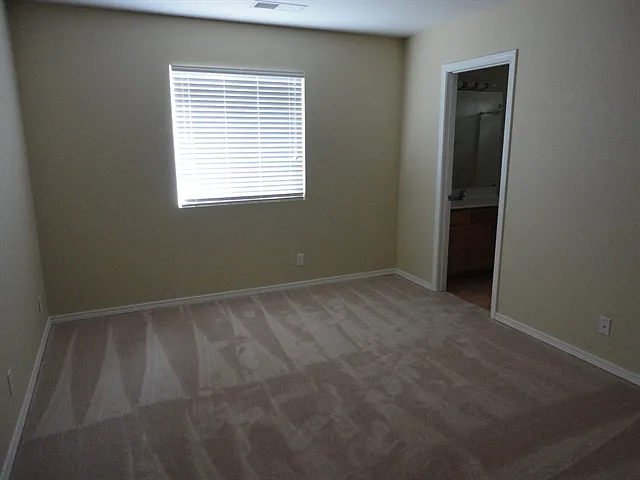 624 Valley Meadows Dr NE — Photo 6