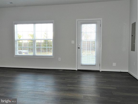 5th image of 12104 Bowling Farm Ln