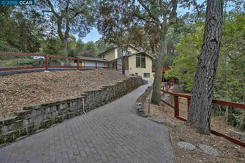 136 Moraga Way #B Photo 1