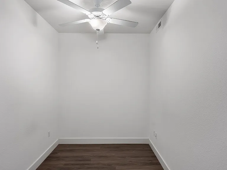The Bend Apartments — Photo 36