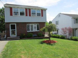 17 Milner St, Waltham, MA 02451