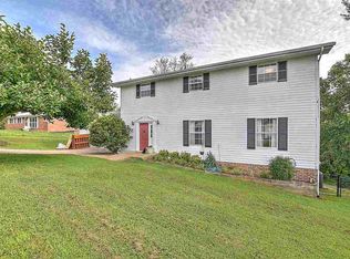 923 Martingale Dr, Greeneville, TN 37743