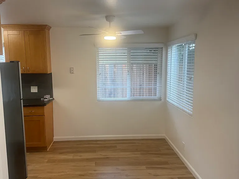 183 S Bayview Ave #4 — Photo 6