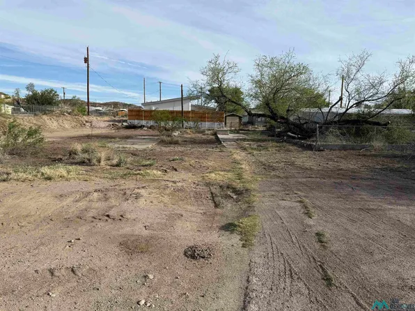 725 Charles St, Truth Or Consequences, NM 87901
