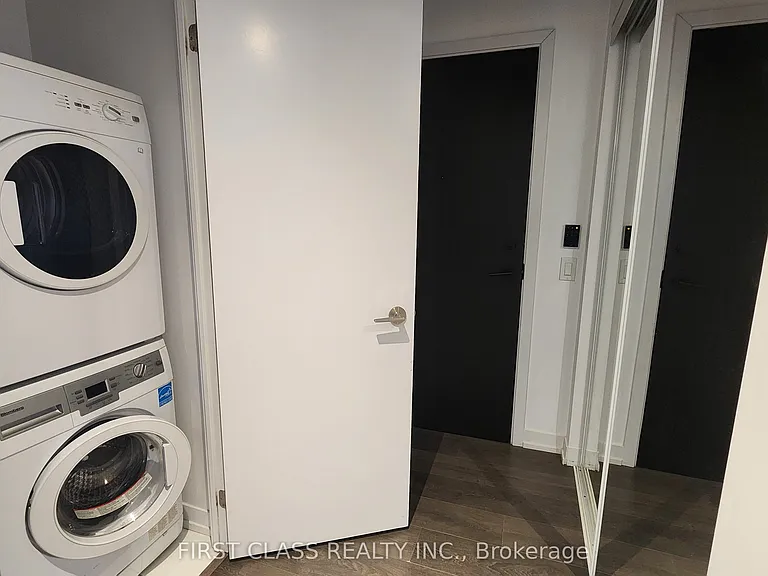 125 Redpath Ave #1413 — Photo 6