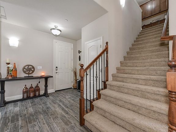 3rd image of 3033 Beardsley Way