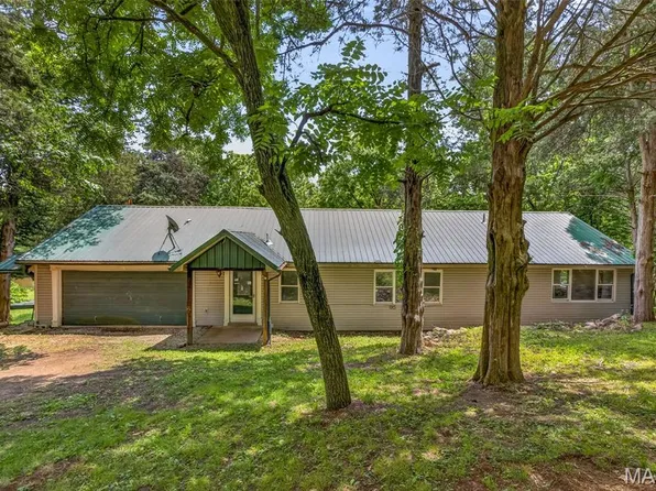 554 Point Rd, Farmington, MO 63640