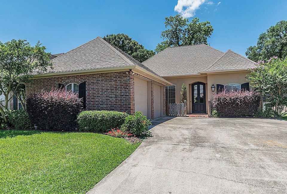 1st image of 16 Silver Cedar Ct