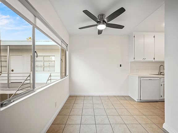 2nd image of 234 San Vicente Blvd APT 18