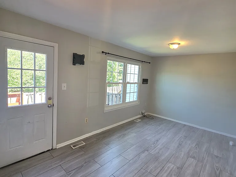 4686 Joanna Ct — Photo 53