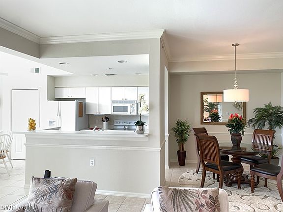 2nd image of 10453 Washingtonia Palm Way APT 3322