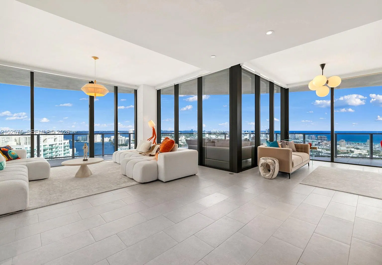 Five Park Residences — Photo 3
