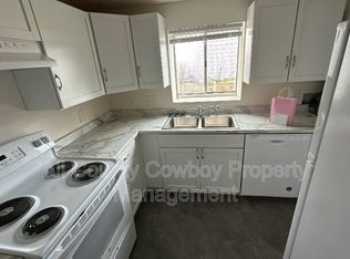 705 Ferris Ct APT 3, Rawlins, WY 82301