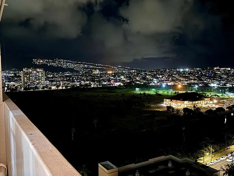 2421 Ala Wai Blvd #2005 — Photo 12