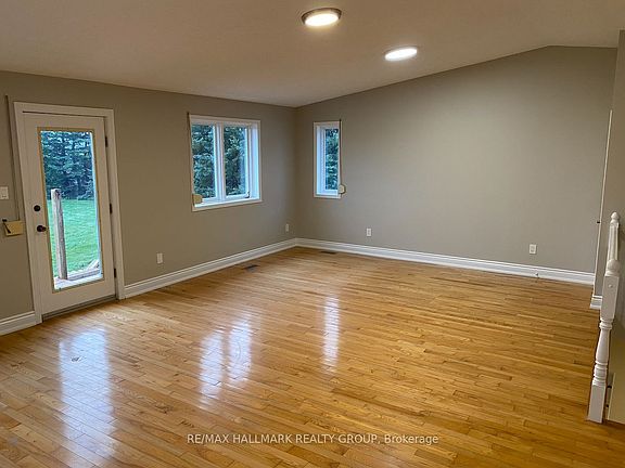 5th image of 2850 Trim Rd #3