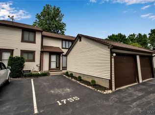 1755 Charlesgate Cir, East Amherst, NY 14051