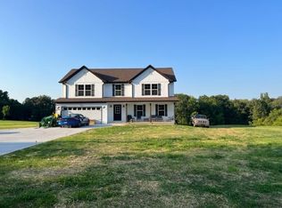 1057 W Cemetery Rd, Cookeville, TN 38506