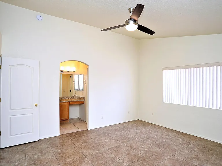 2633 W Cezanne Cir — Photo 21