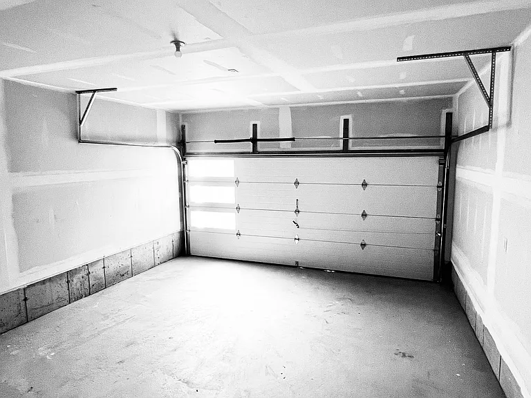 24 Hylton Dr — Photo 6