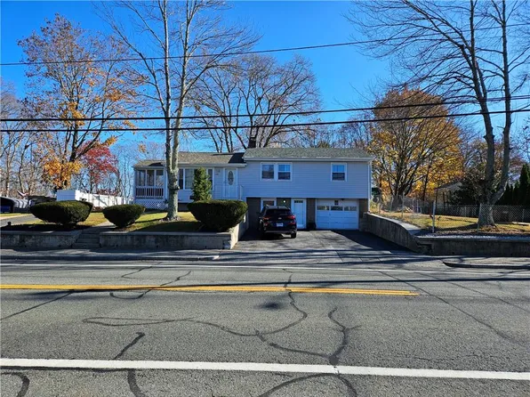 376 Fairview Ave, Coventry, RI 02816