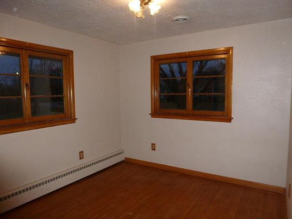 4th image of 2526 Crystal Dr