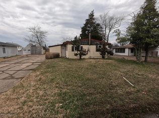 1056 Radio Rd, Little Egg Harbor Township, NJ 08087