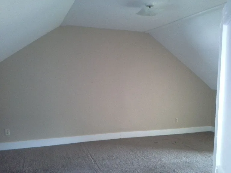 217-219 N Henderson St — Photo 10