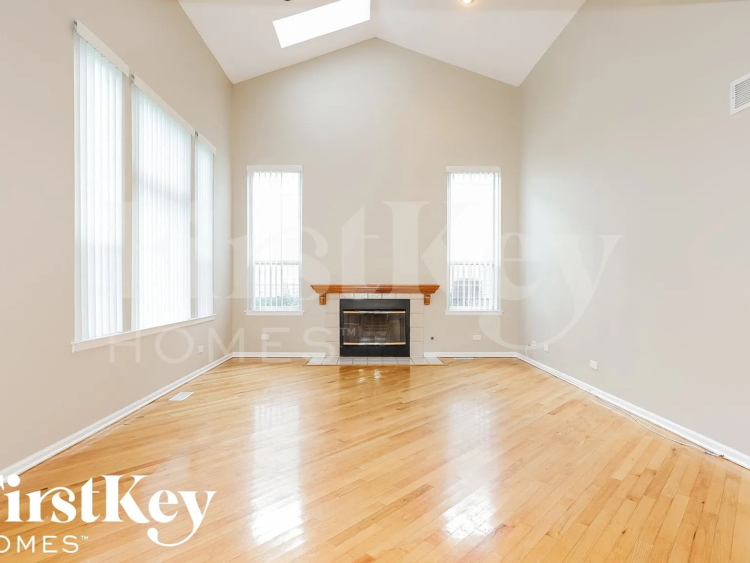 3 bed, 2.5 bath, 2178 sqft, $2,675 — Photo 2