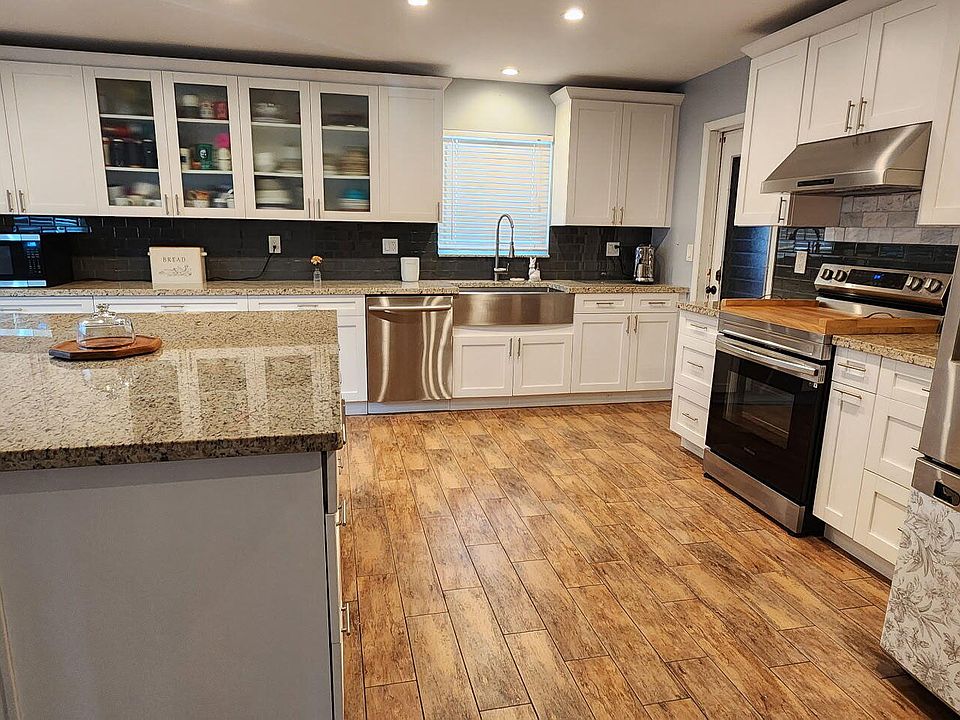 2nd image of 335 Sandpiper Avenue