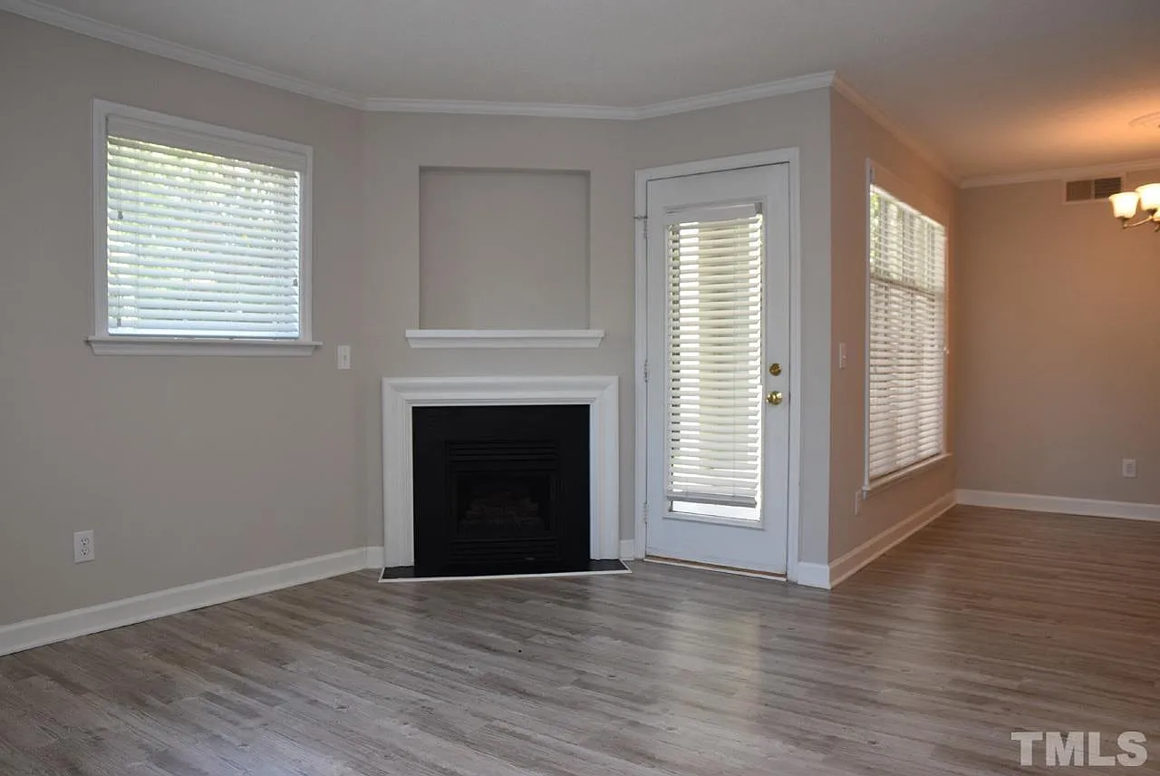 1 bed, 1.0 bath, 729 sqft, $1,595 — Photo 4