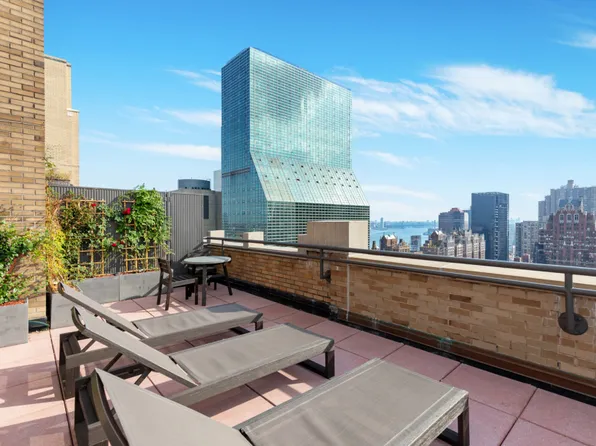 310 East 46th Street 19L image 10 of 11