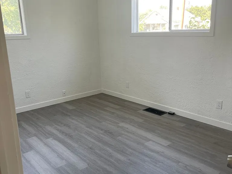 732 W Park St — Photo 9