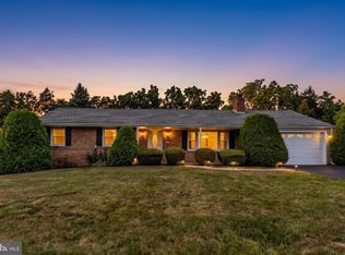 936 Emily Dr, Mechanicsburg, PA 17055