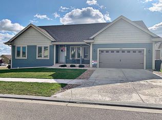 3225 Wheat Ridge St, Williston, ND 58801