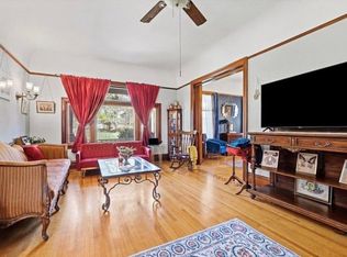 560 W 11th St, Dubuque, IA 52001