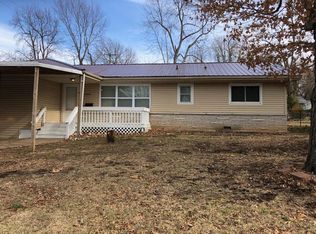 1902 S Weaver Ave, Springfield, MO 65807