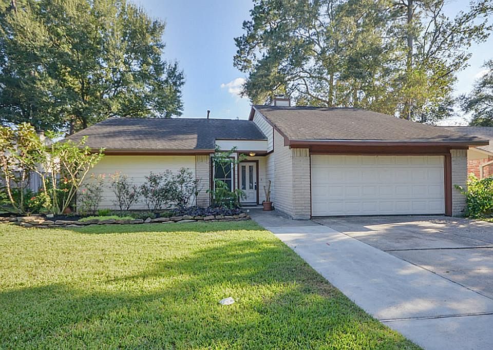1st image of 3230 Golden Leaf Dr