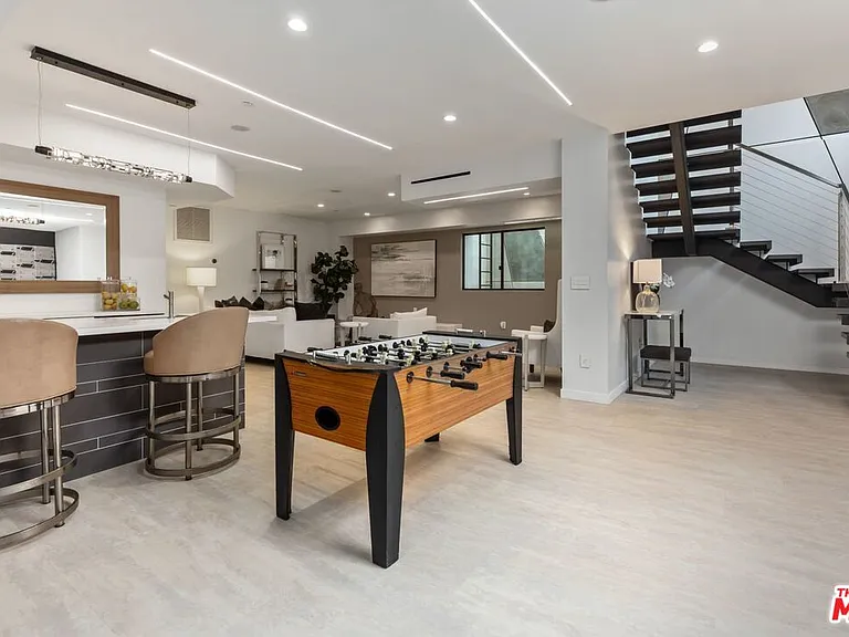 1849 Coldwater Canyon Dr — Photo 26
