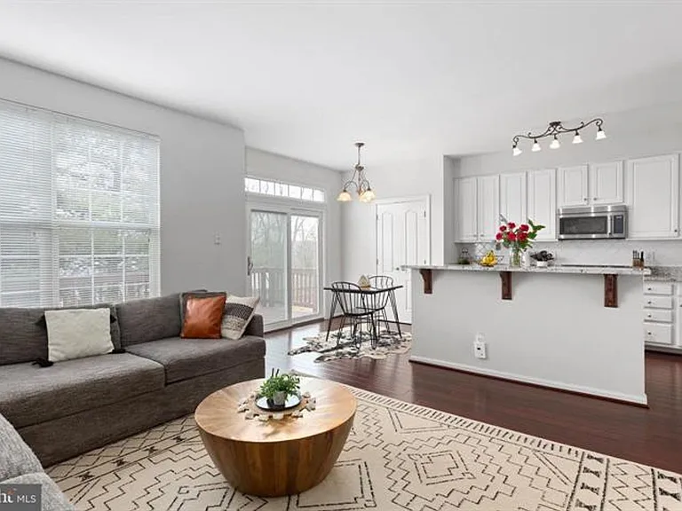 13340 Colchester Ferry Pl — Photo 3