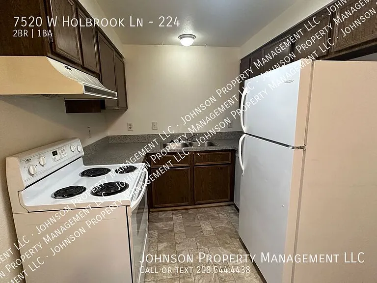 7520 W Holbrook Ln #224 — Photo 3