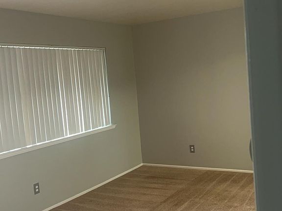 2nd image of 2065 Latham St #34