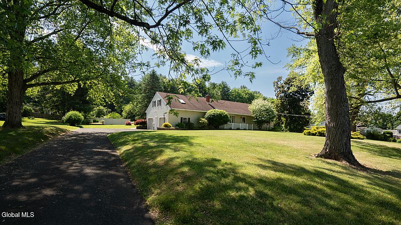 3rd image of 559 Bloomingrove Drive