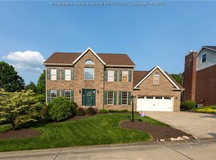 142 Candlewyck Dr, Hurricane, WV 25526