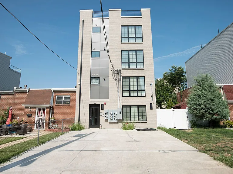 726 N 19th Street — Photo 18